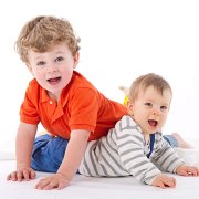 0077 p-assfoto baby-familienfotos0109 oskar 02 MG 8526 print : babyfotos, familienfotos, outdoorfotos, studiofotos